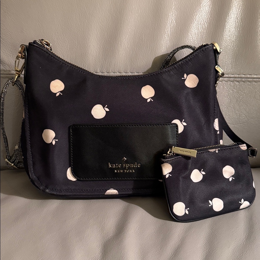 ⭐️HOST PICK⭐️ Kate Spade Black Apples Crossbody Bag with Pouch